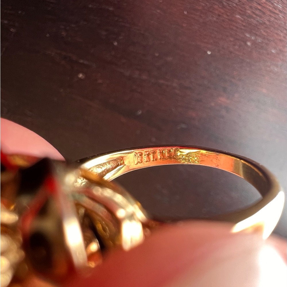 Vintage 18K Gold HGE Ring (Size 7 US) w 9 CZ Stones, Rosette Estate Jewelry, Flo - Picture 10 of 11